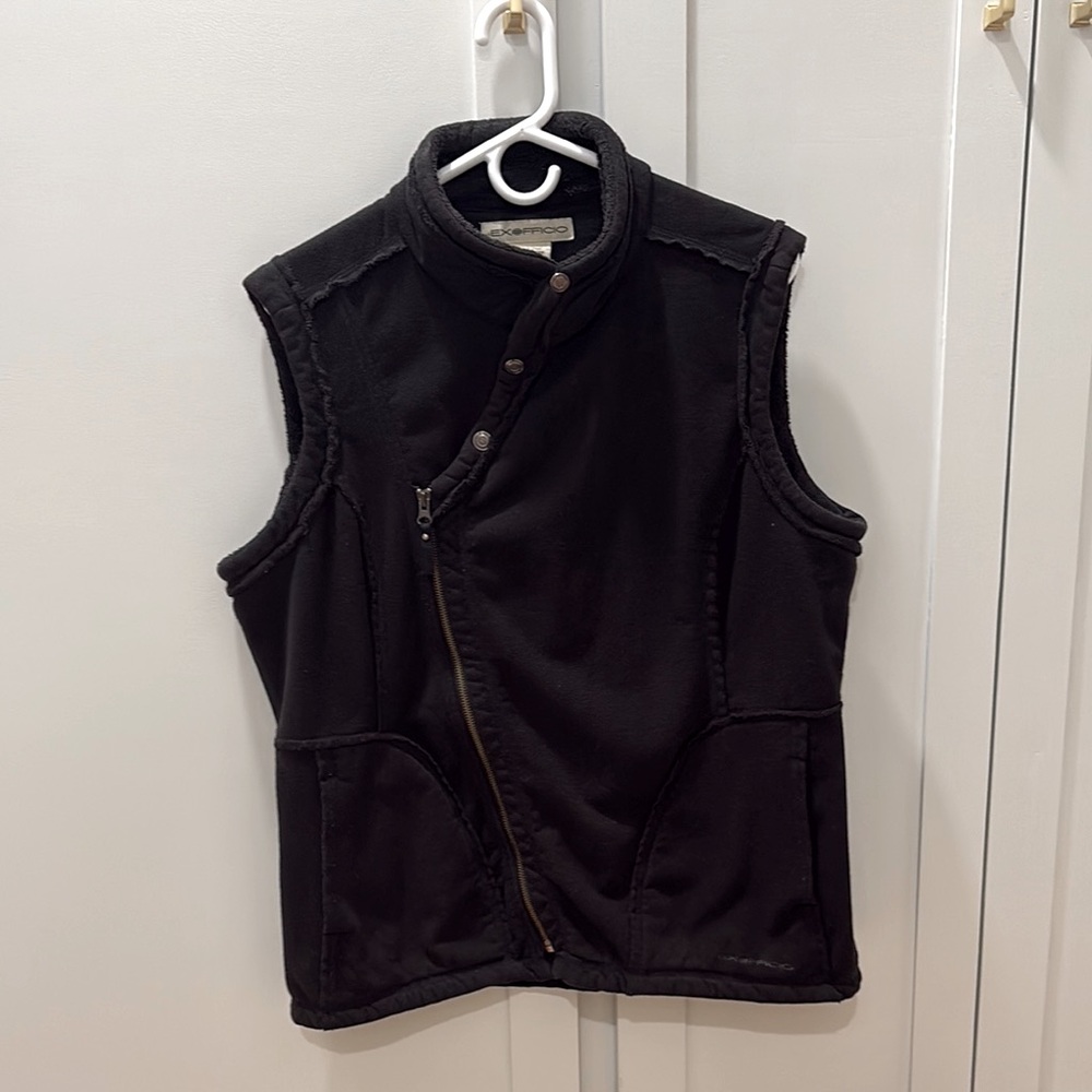 Black Sleeveless Vest